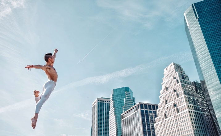 Comment devenir un danseur professionnel ? Notre artiste VIP, Mathis Joubert, vous donne ses conseils.