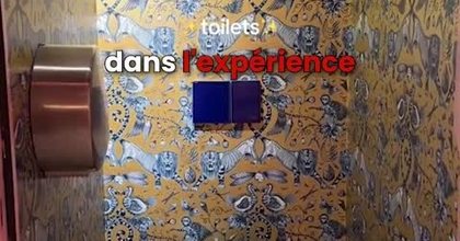 Les toilettes dans un lieu